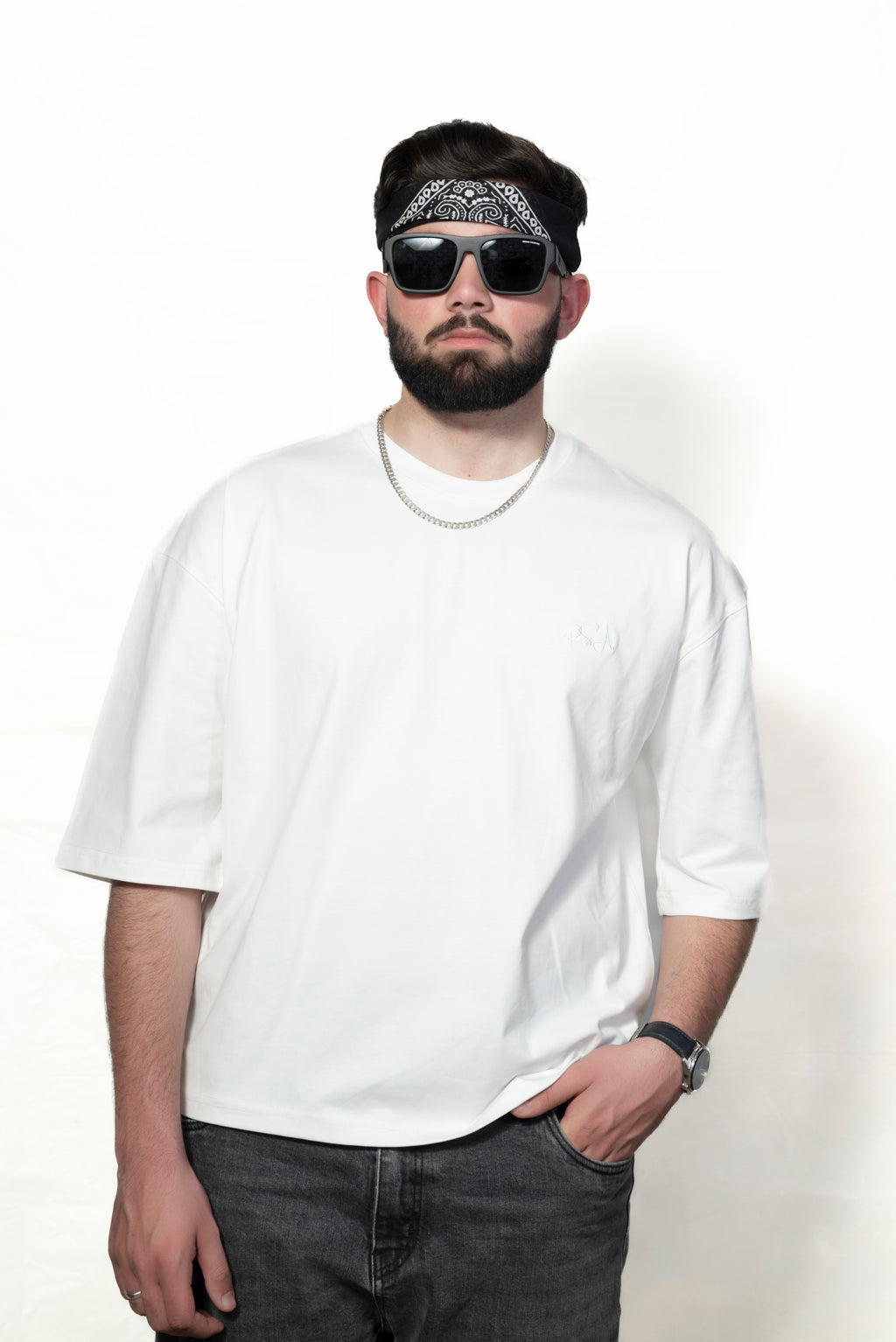 White cropped T-shirt