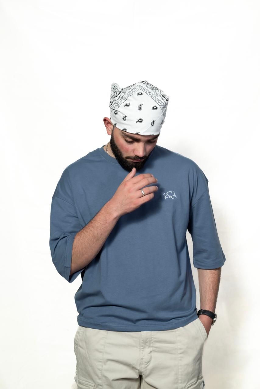 Blue cropped T-shirt